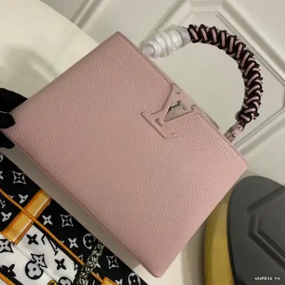 WIS CAPUCINES VUITTON LOUIS BB 0515